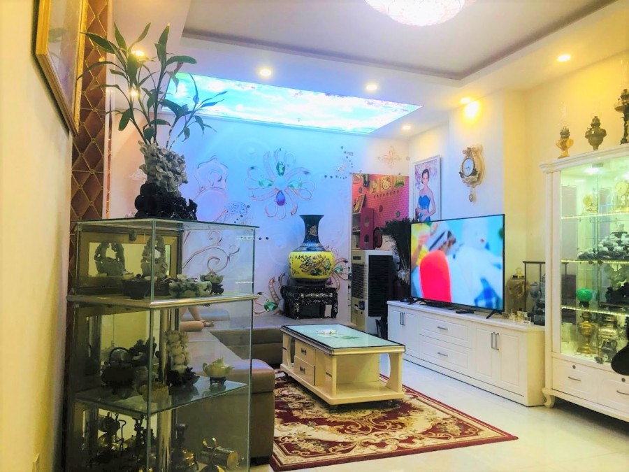 Hẻm nhựa xe hơi vào nhà đối diện bệnh viện Quận Bình Tân, 4 tầng, nhỉnh 5 tỷ