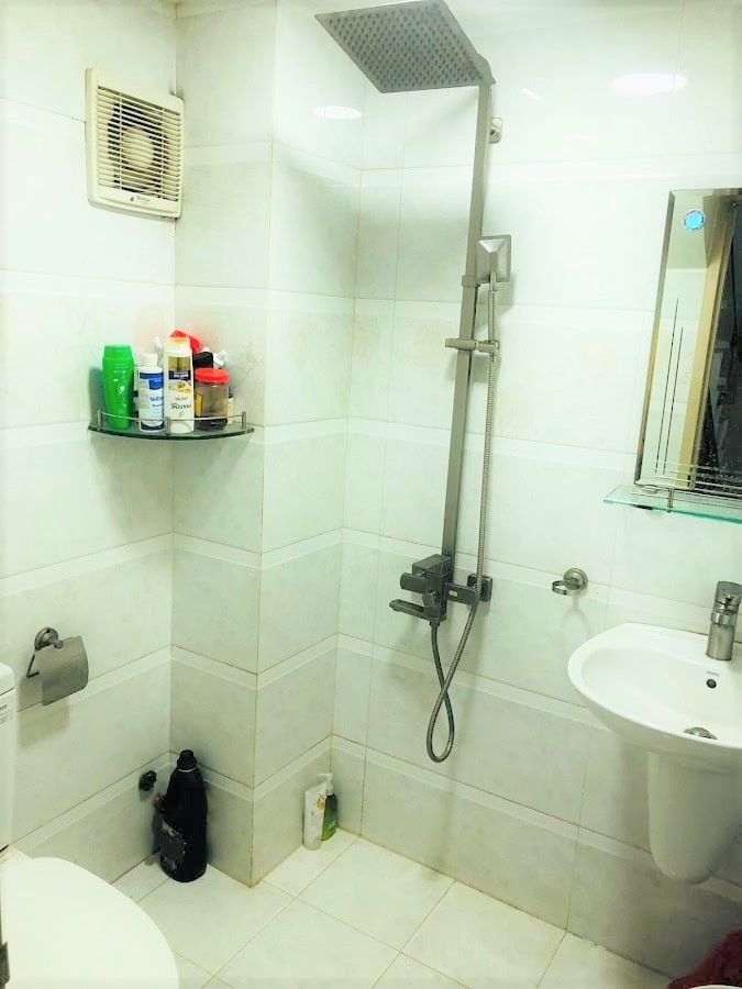 Hẻm nhựa xe hơi vào nhà đối diện bệnh viện Quận Bình Tân, 4 tầng, nhỉnh 5 tỷ