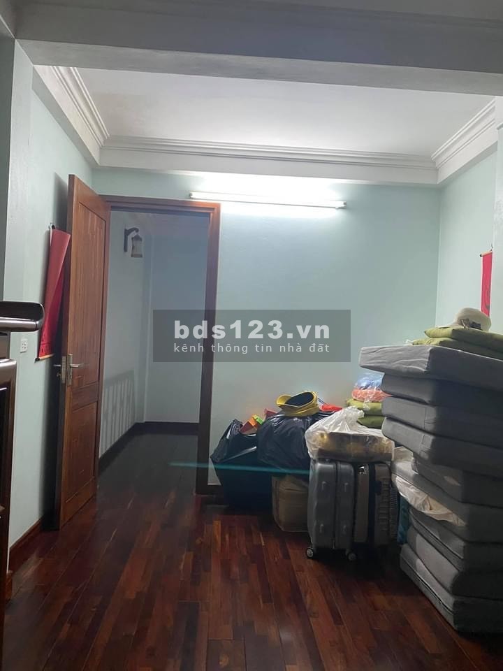 Bán nhà phố Thanh Lân, Hoàng Mai 35mx4T, ôtô đỗ cửa 2tỷ9, 0989191397