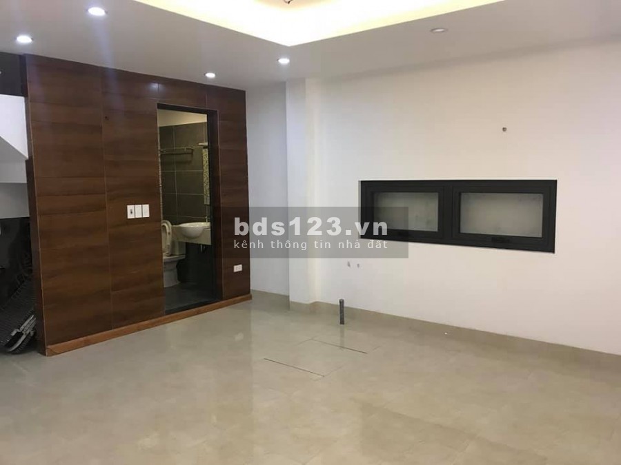 Mặt Hồ Tây Nhật chiêu, nở hậu nhà có thang máy, dt 90m2, 6 tầng, mt 5m, giá 39.5 tỷ