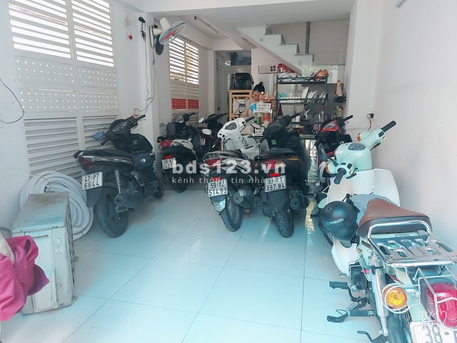 Quận 11 đường Ba Tháng Hai dt 50m2, 5 tầng doanh thu 30tr/ tháng giá 7.5 Tỷ lh 0886880910