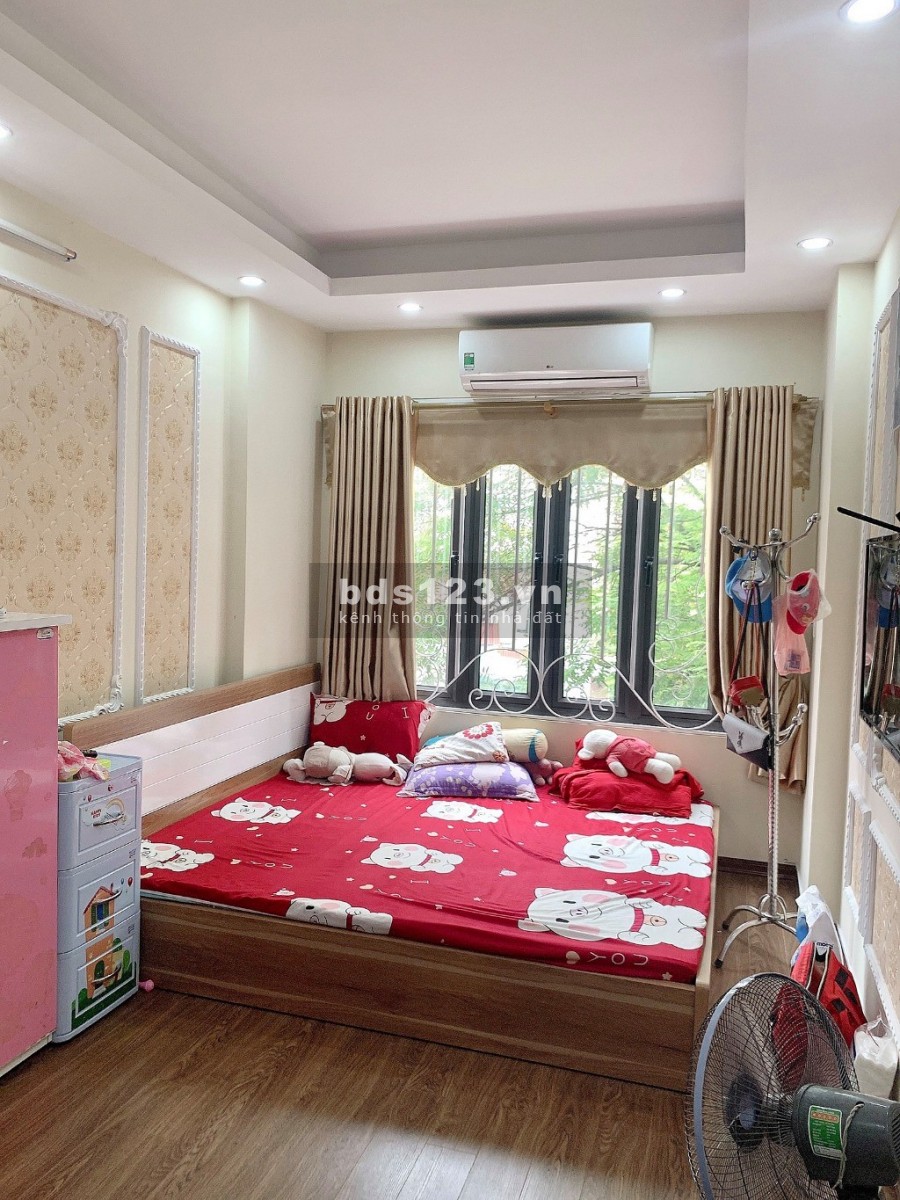 Nhà đẹp Quận 10, 5tỷ8, 4 tầng, ngang 4m2, HXH đường 3/2 LH: 0972010495