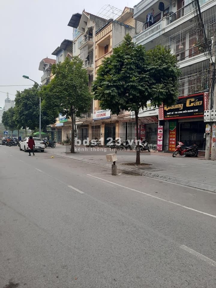 Bán nhà lô góc mặt phố Cầu giấy, 344m, 4T, 12.5m MT, 145 Tỷ, LH 0839844444