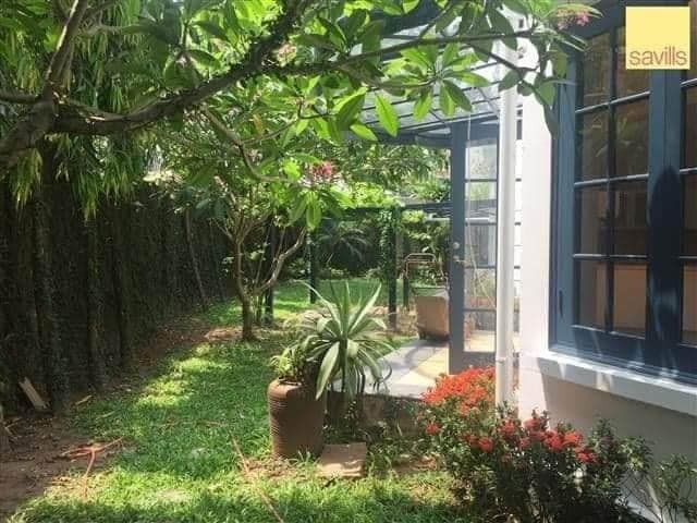 Bán nhà phố Ngọc Thụy Long Biên DT 1300m2 ôtô 7 chỗ tránh, dòng tiền 1.8 tỷ/ năm chỉ 99 tỷ LH 0981022048
