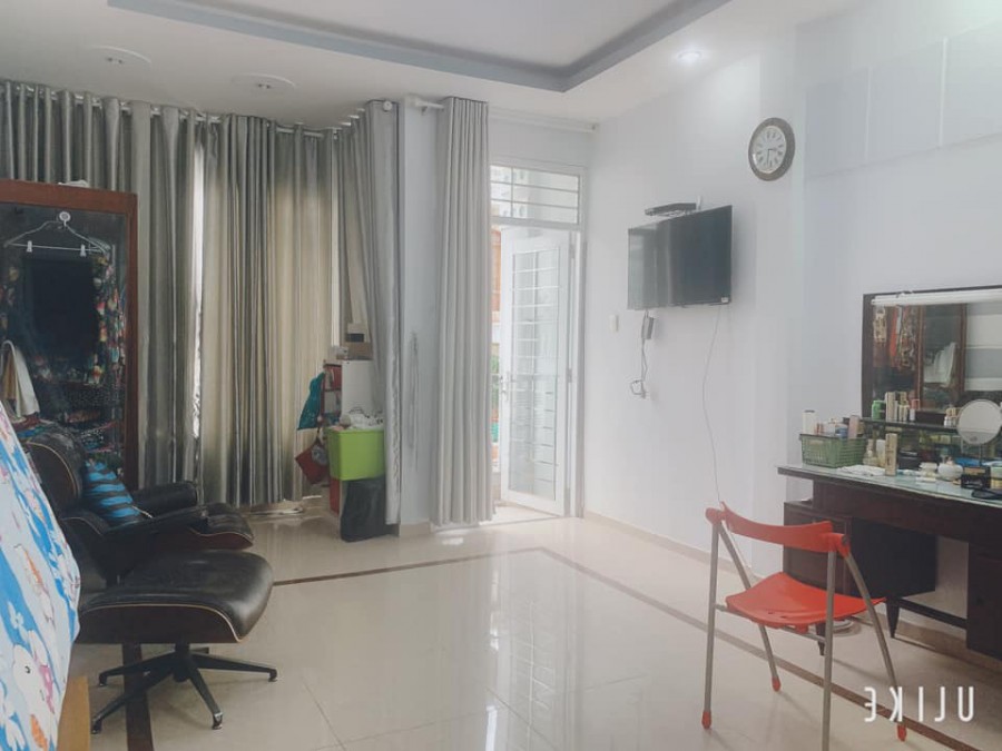Hẻm xe máy 181 Đoàn Thị Điểm, 4 tầng BTCT, giá rẻ 3.8 tỷ