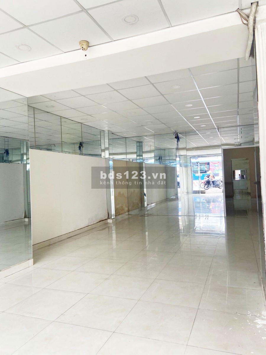 Bán nhà mặt tiền đường Huỳnh Tấn Phát P. Bình Thuận, Quận 7.