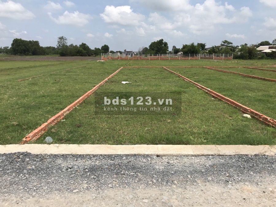 Đất đã lên thổ, có sổ và giá bèo, diện tích 80m2, đất thổ cư, bớt lộc