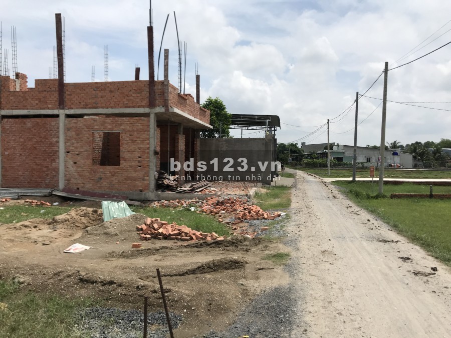 Đất đã lên thổ, có sổ và giá bèo, diện tích 80m2, đất thổ cư, bớt lộc