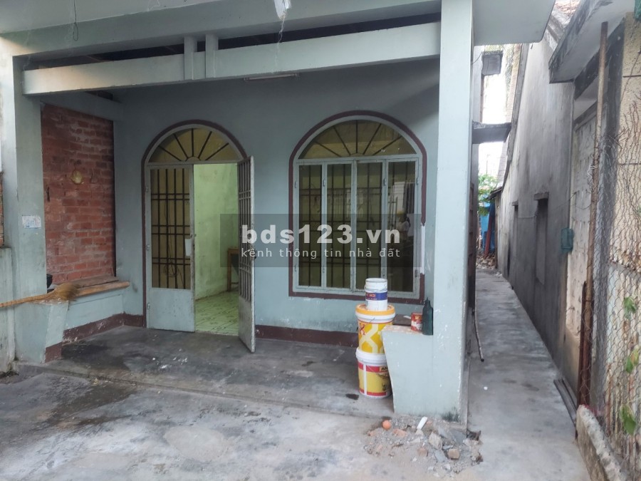 Bán nhà cấp 4 mặt tiền 45 Đặng Dung, p. Phước Long, tp. Nha Trang.
