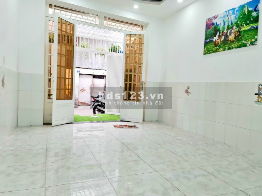 Nhà Bán hẻm xe hơi 1 trệt, 1 lầu 112m2, Đường Trần Xuân Soạn, Q7