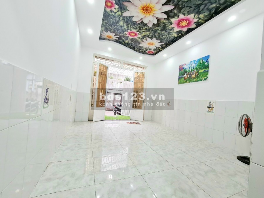 Nhà Bán hẻm xe hơi 1 trệt, 1 lầu 112m2, Đường Trần Xuân Soạn, Q7