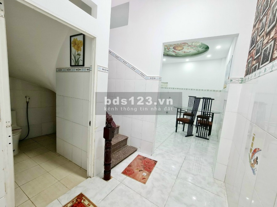Nhà Bán hẻm xe hơi 1 trệt, 1 lầu 112m2, Đường Trần Xuân Soạn, Q7