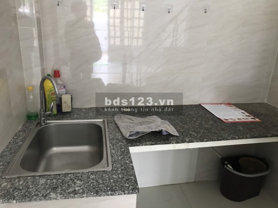 Cho thuê nhà nguyên căn giá rẻ hẻm xe hơi nhỏ, khu yên tĩnh, dân trí cao