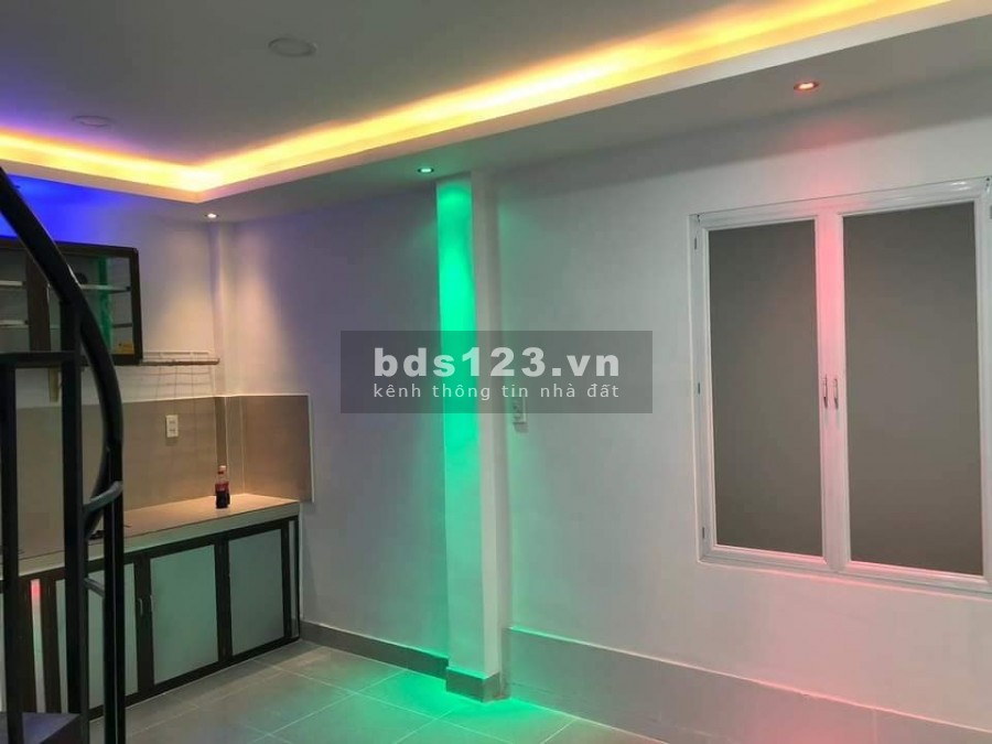 BÁN GẤP Nhà quận Tân Phú giá cực rẻ - Chỉ 2.2 tỷ.