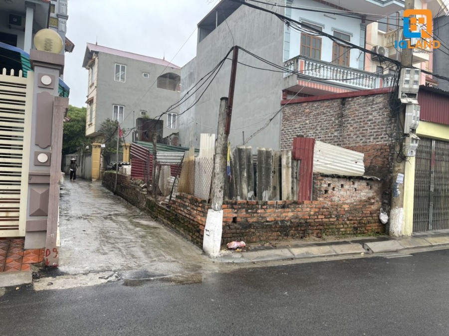 83m2 lô góc KD đường nhựa 7m có vỉa hè view hồ giá đầu tư.