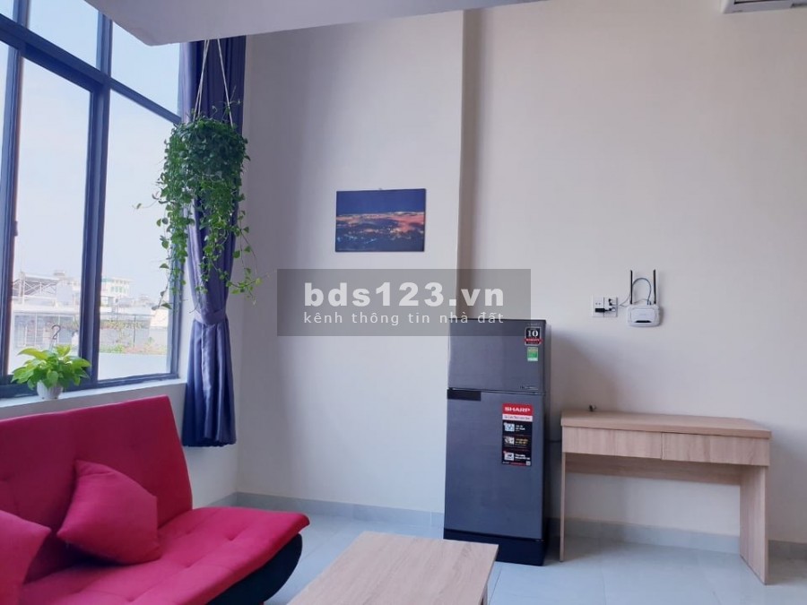 Căn hộ full nội thất, thoáng mát , rộng rãi ngay trung tâm Quận Tân Phú
