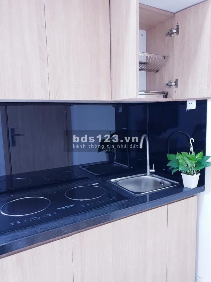 Căn hộ full nội thất, thoáng mát , rộng rãi ngay trung tâm Quận Tân Phú