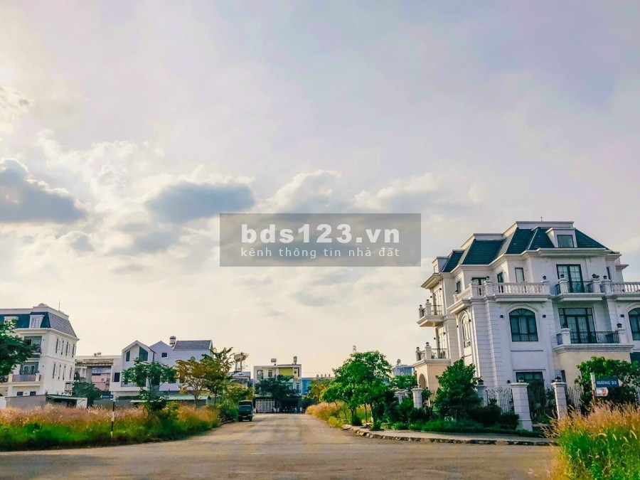 Bán đất trung tâm Long Thành 0385039839 Quang, pháp lí 1/500, sổ hồng riêng