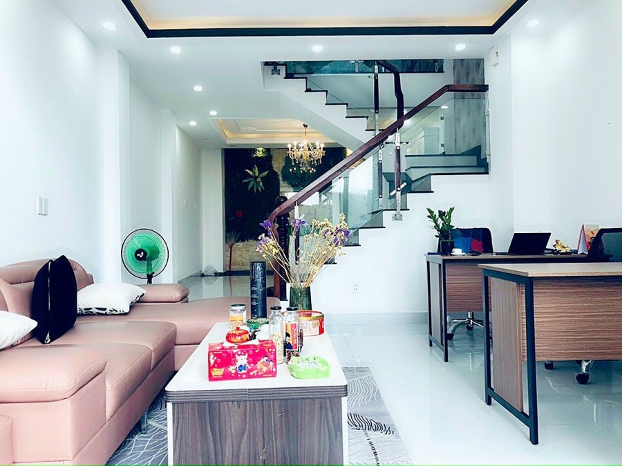 Bán Nhà Quận 7 hẻm 1565 Huỳnh Tấn Phát xe hơi đậu trong nhà Hướng Nam