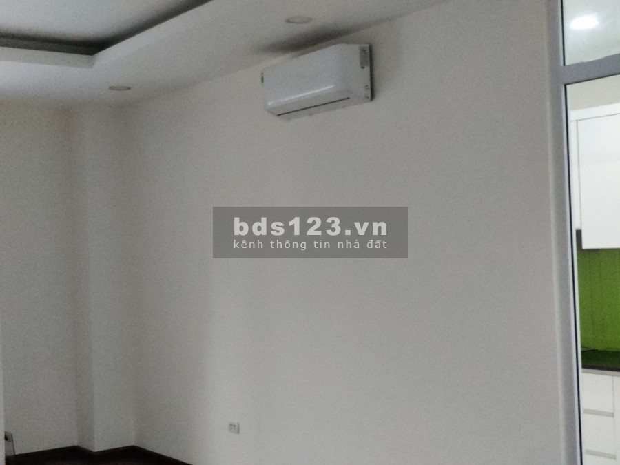 Cho thuê Căn hộ CC CT1 - A10 Nguyễn Chánh 90m2 3 Pn đồ cơ bản. Giá: 12 triệu/tháng