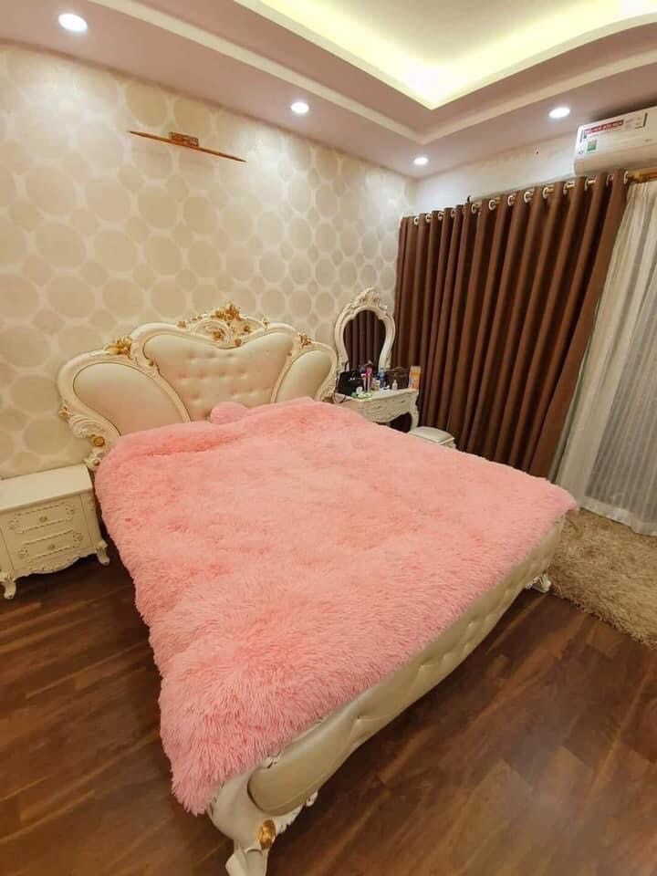 Nhà nguyên căn ở Ô Cách Việt Hưng, Hà Nội, cực hiếm, giá 6 tỷ, dtsd 78m2, có gara