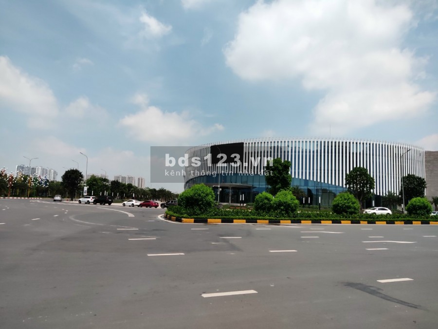 Nhỉnh 2 tỷ có ngay căn hộ 2 ngủ, 2WC quỹ độc quyền tại Vinhomes Smart City. LH 0941570196