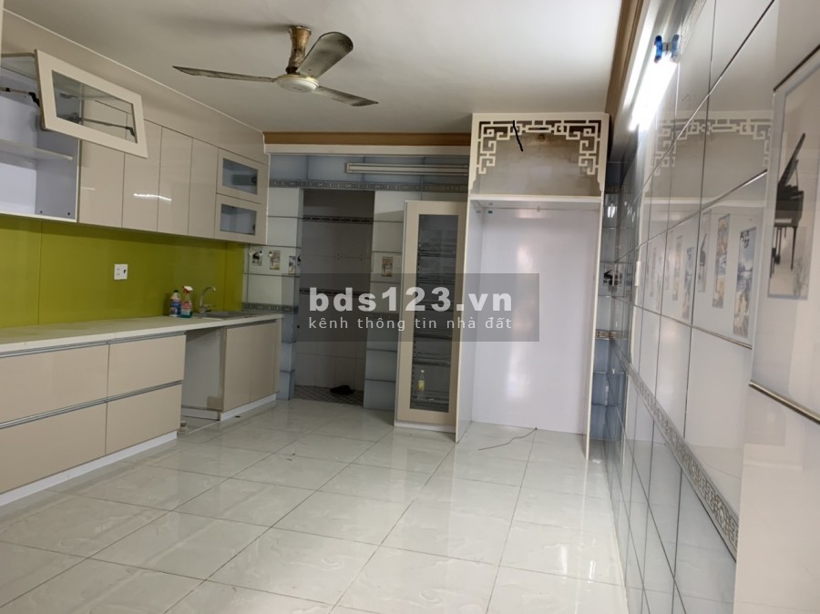 Nhà đường Lê Niệm, trệt, lầu, sân thượng, 3 PN, 3WC, khu dân cư đường Lê Sao