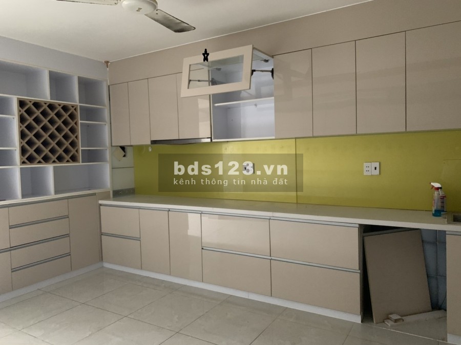 Nhà đường Lê Niệm, trệt, lầu, sân thượng, 3 PN, 3WC, khu dân cư đường Lê Sao
