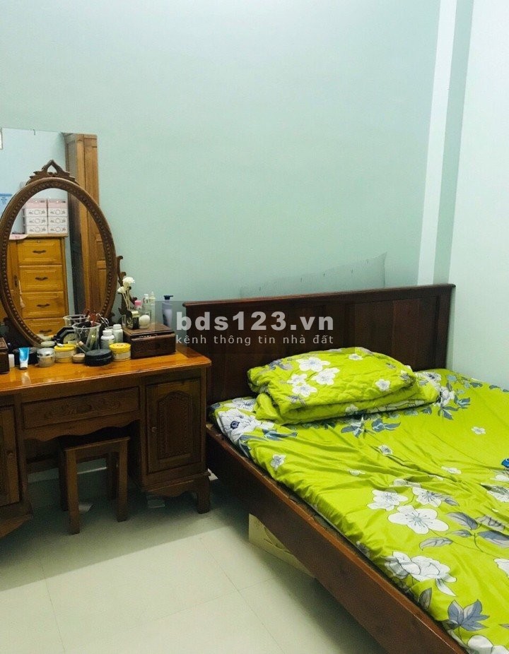 Tôi cần bán gấp nhà cấp 4 khu dân cư Thới Hòa 100m2 2p ngủ liền kề Quốc Lộ 13 dân cư đông đúc