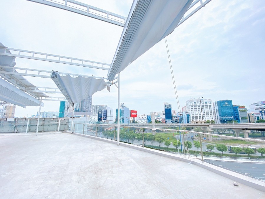 Cho thuê Rooftop làm kinh doanh tại khu vực Vinhomes Tân Cảng view sịn xò vị trí đẹp