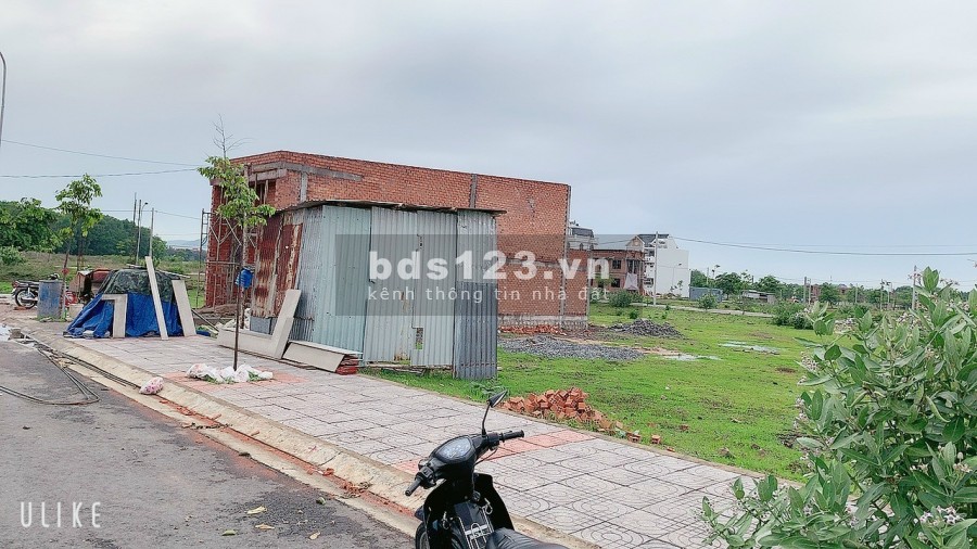 Cần tiền trả nợ ngân hàng mùa dịch bán nhanh lô góc TT Long Điền