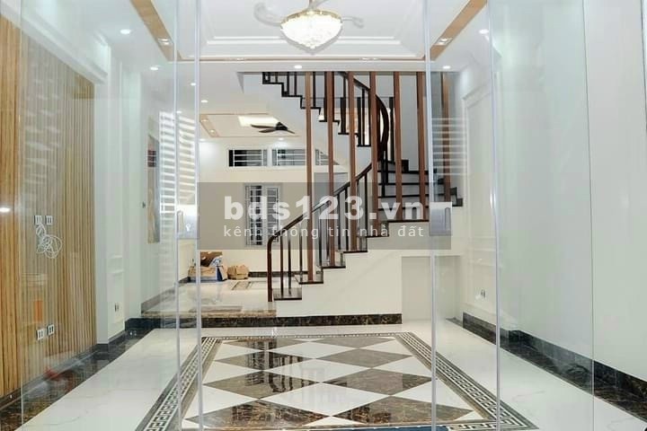 Bán nhà Ngõ 8 Lê Quang Đạo, lô góc, mới ở ngay, 42m2 giá chào 4,2 tỷ.
