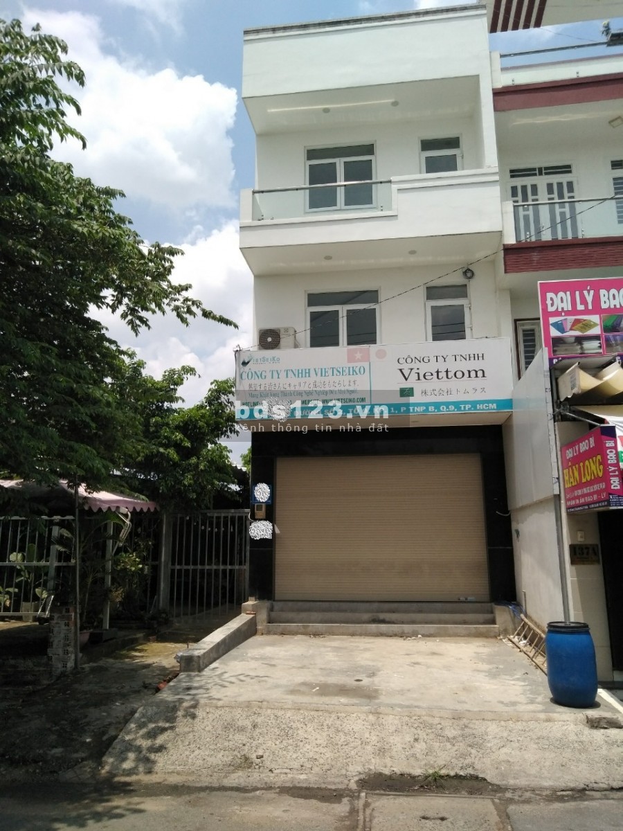 Cấn bán gấp nhà đường số 2 ô tô quay đầu ngang 5m, 4 tầng kiên cố, ô tô vào tận cửa, ngủ trong nhà