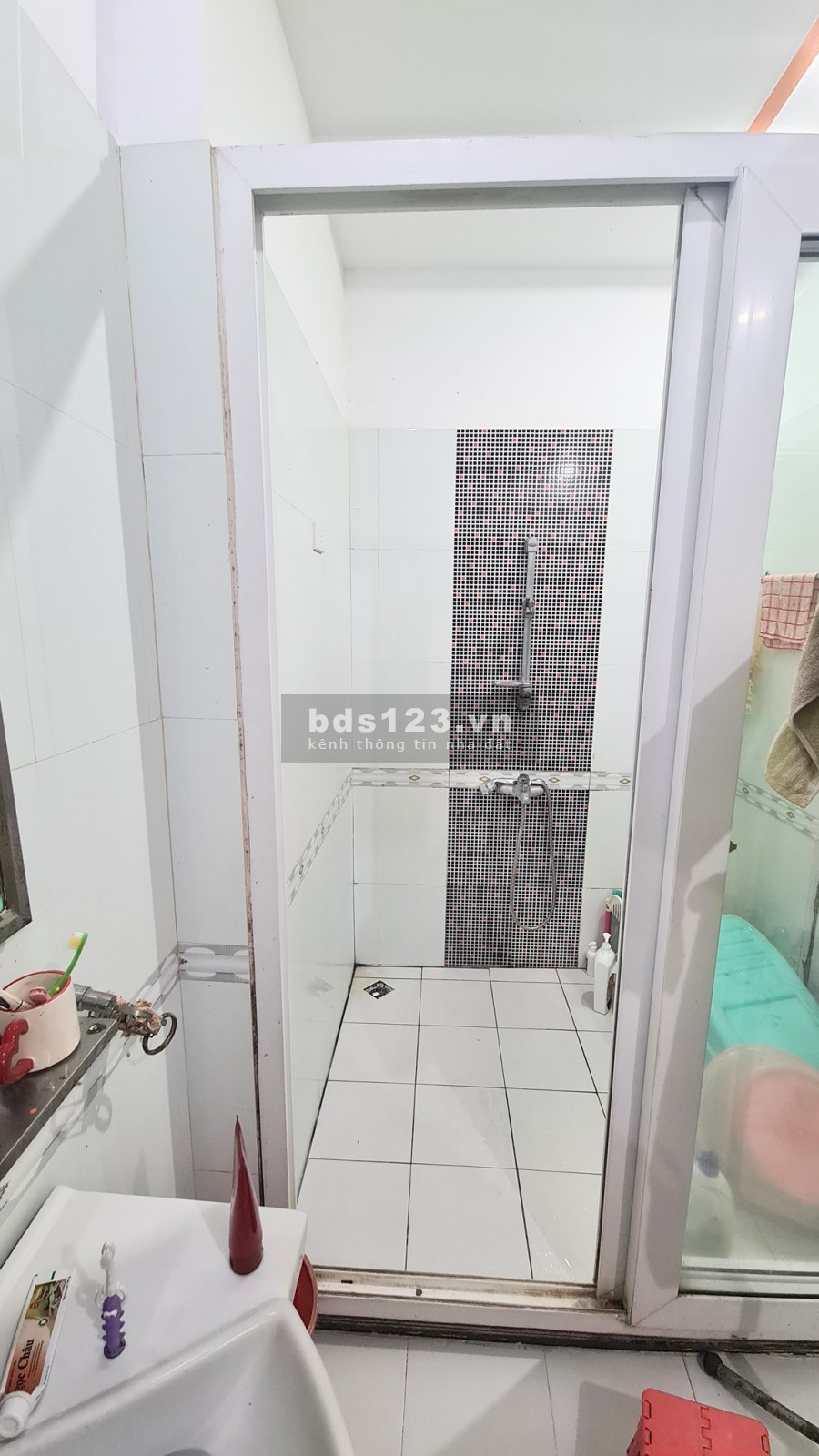 Nhà 5 tầng phân lô học viện Quốc Phòng, ô tô tránh, an sinh đỉnh giá 6.95 tỷ, lh 0961427470