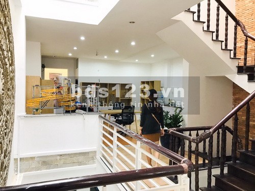 Nhà phố xinh 3 lầu ST mặt tiền 150 Đường số 79, p Tân Quy, Quận 7