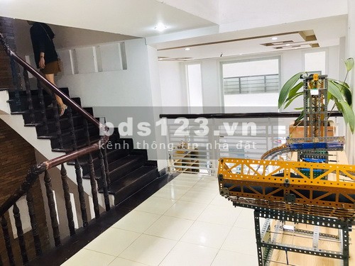 Nhà phố xinh 3 lầu ST mặt tiền 150 Đường số 79, p Tân Quy, Quận 7