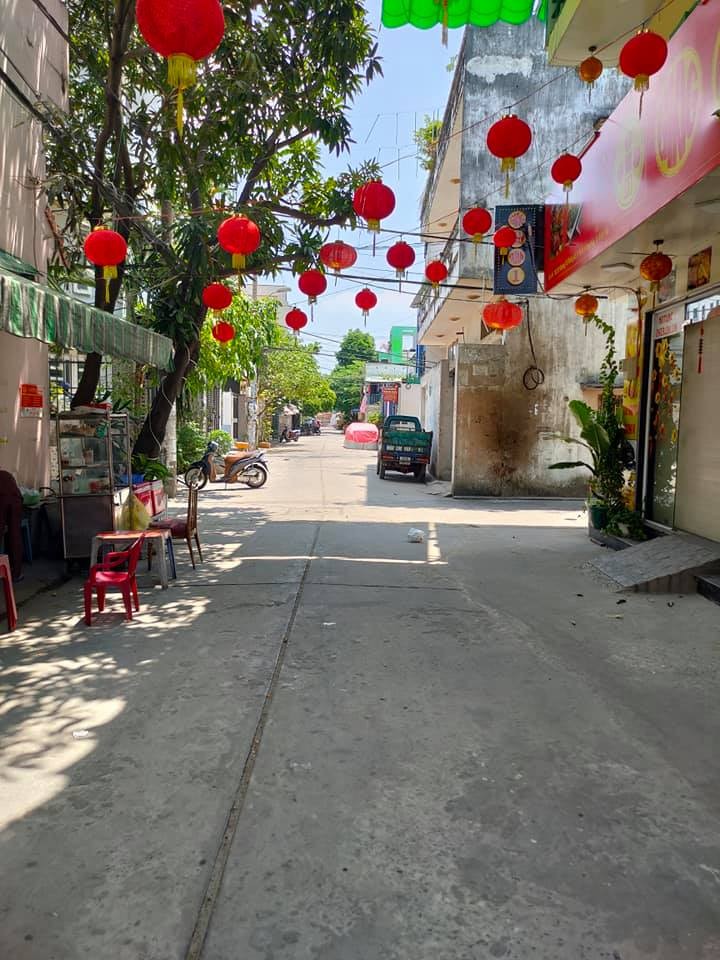 Cần bán gấp khu vực Bình Tân, dtsd 92m2, giá 5.5 tỷ, liên hệ 0917173744