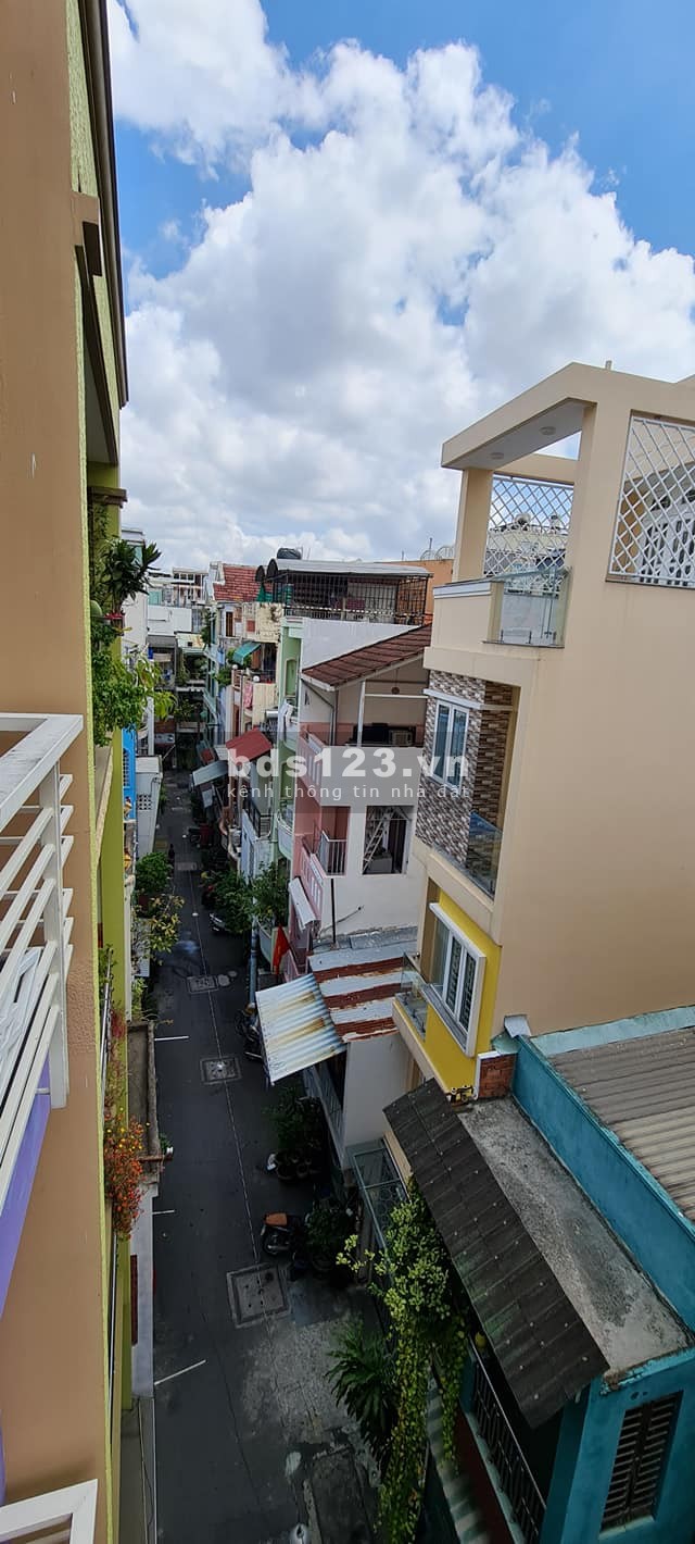 (Tân Bình)Nhà đẹp, sát xe hơi, Phan Huy ích ,45m2, 2 lầu, giá 4.48 tỷ