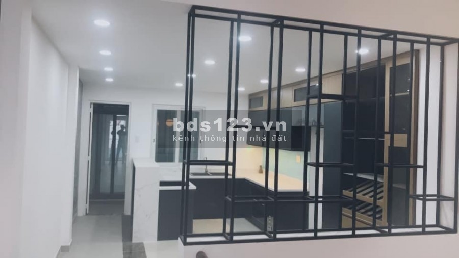 Bán nhà hẻm 7M thông hẻm Phan Huy Ích dt 60m2 có thang máy