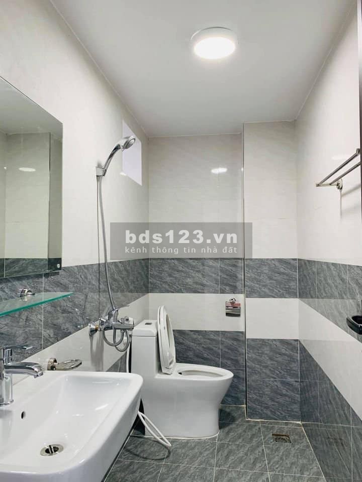 Bán nhà nguyên căn 3 tầng tại khu đô thị Hồ Đá giá bán nhanh 2,7 tỷ