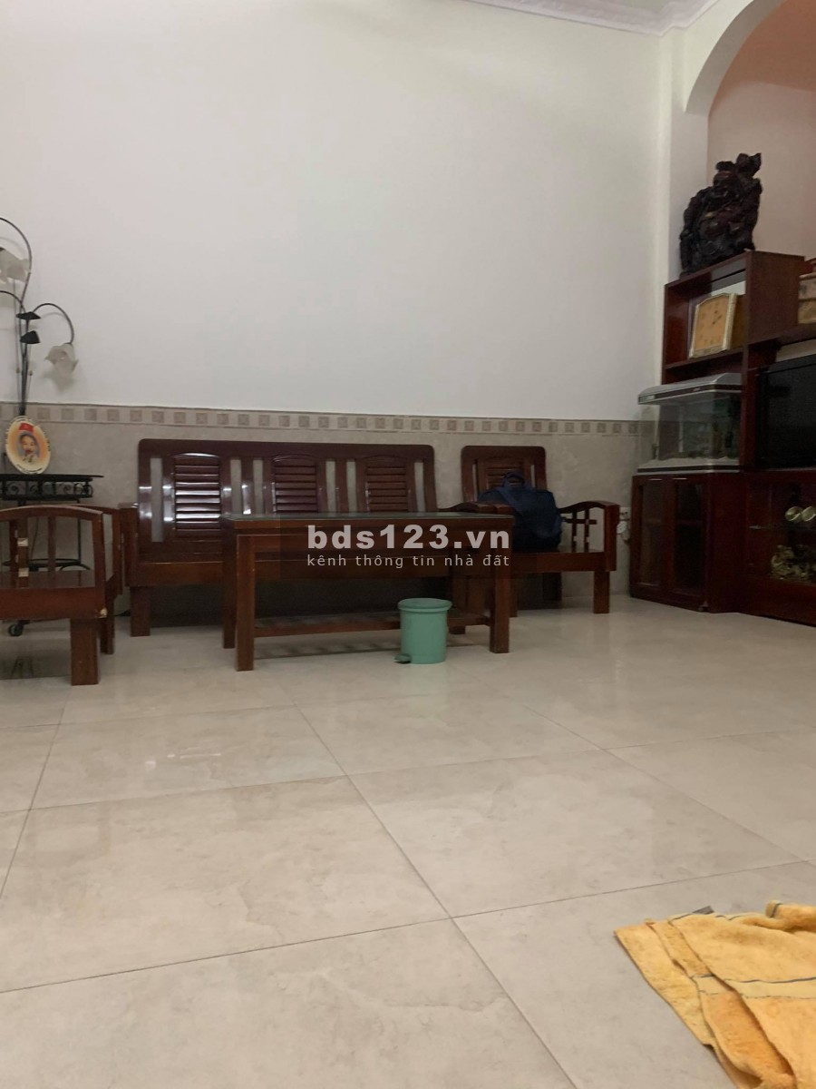 Chính chủ cần bán nhà ngõ 183 Vũ Tông Phan, 50m2 *4T,cách MP 20m, giá 4,2 tỷ.