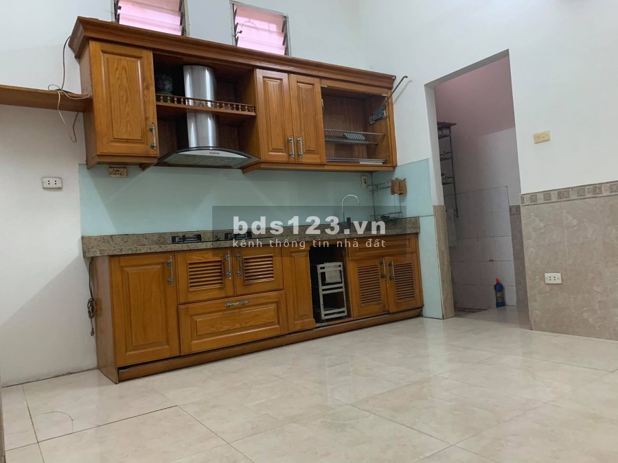 Chính chủ cần bán nhà ngõ 183 Vũ Tông Phan, 50m2 *4T,cách MP 20m, giá 4,2 tỷ.