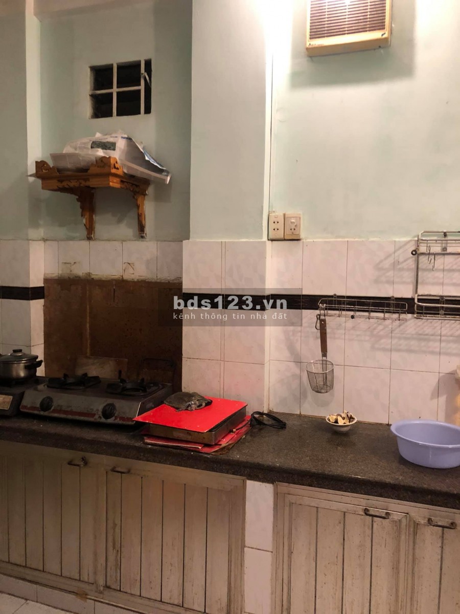 Bán Nhà Phố Trần Quý Cáp Quận Bình Thạnh. DT: 127m2. LH: 0932155399.