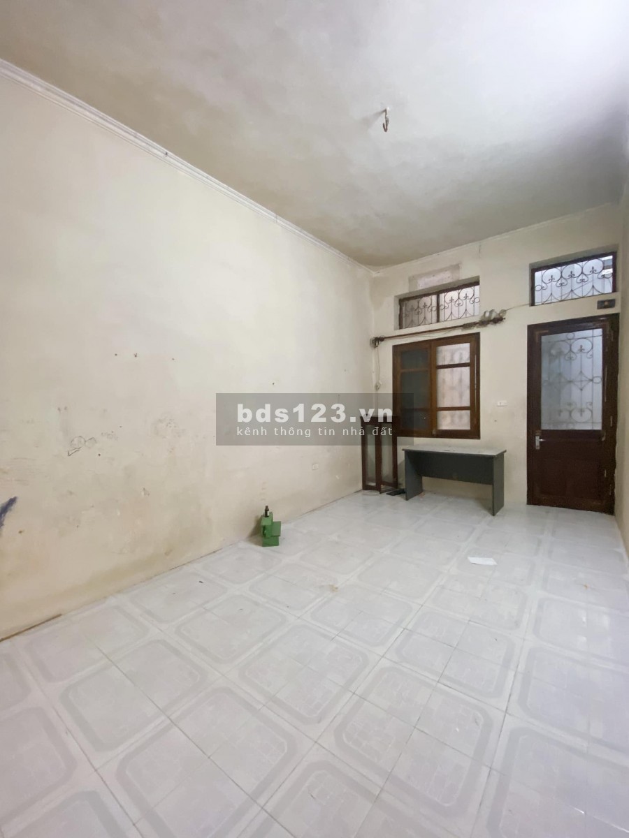 Sở hữu ngay căn nhà vị trí đẹp 31m2, tại Cầu Giấy, gần công viên Nghĩa Đô chỉ với 3.6 tỷ