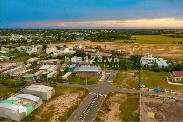 ĐẤT NỀN GIÁ CỰC SINH LỜI NGAY TRUNG TÂM THỊ XÃ KIẾN TƯỜNG LONG AN
