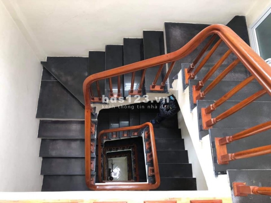 Siêu Hiếm nguyên căn Trần Đại Nghĩa nhà mặt ngõ 40m2 x 5T chỉ 4.2 tỷ