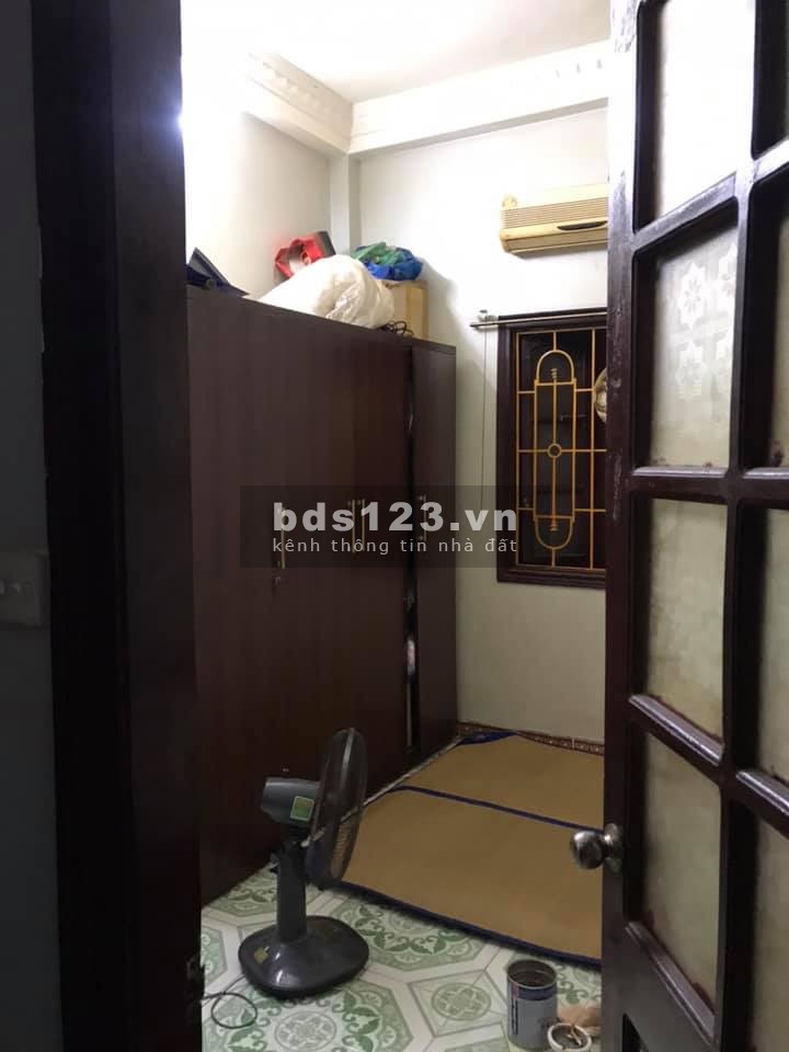 Nhà ngõ phố Láng Hạ, Diện tích 41/45m2, 4 tầng, Giá 3.95 tỷ.