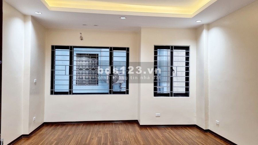 Bán nhà phân lô Ngụy Như Kom Tum 100mx4T MT 4.2 m oto tránh vỉa hè Thanh Xuân 0783559922