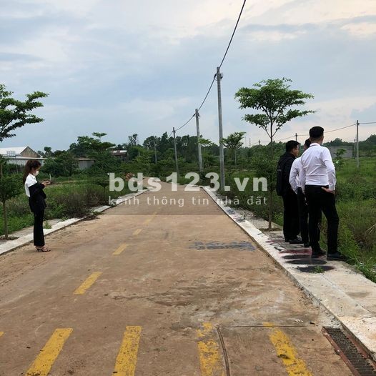 Đất nền 2 mặt tiền đường lớn, khu dân cư sông Trầu Golden Town