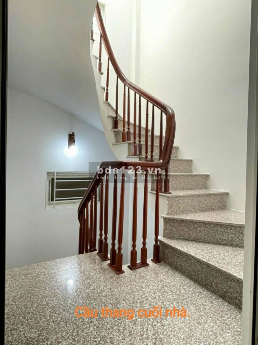 Nhà 5 tầng ngõ 306 Xuân Đỉnh đủ nội thất, ô tô qua nhà, 45m2 Giá 3.2 tỷ